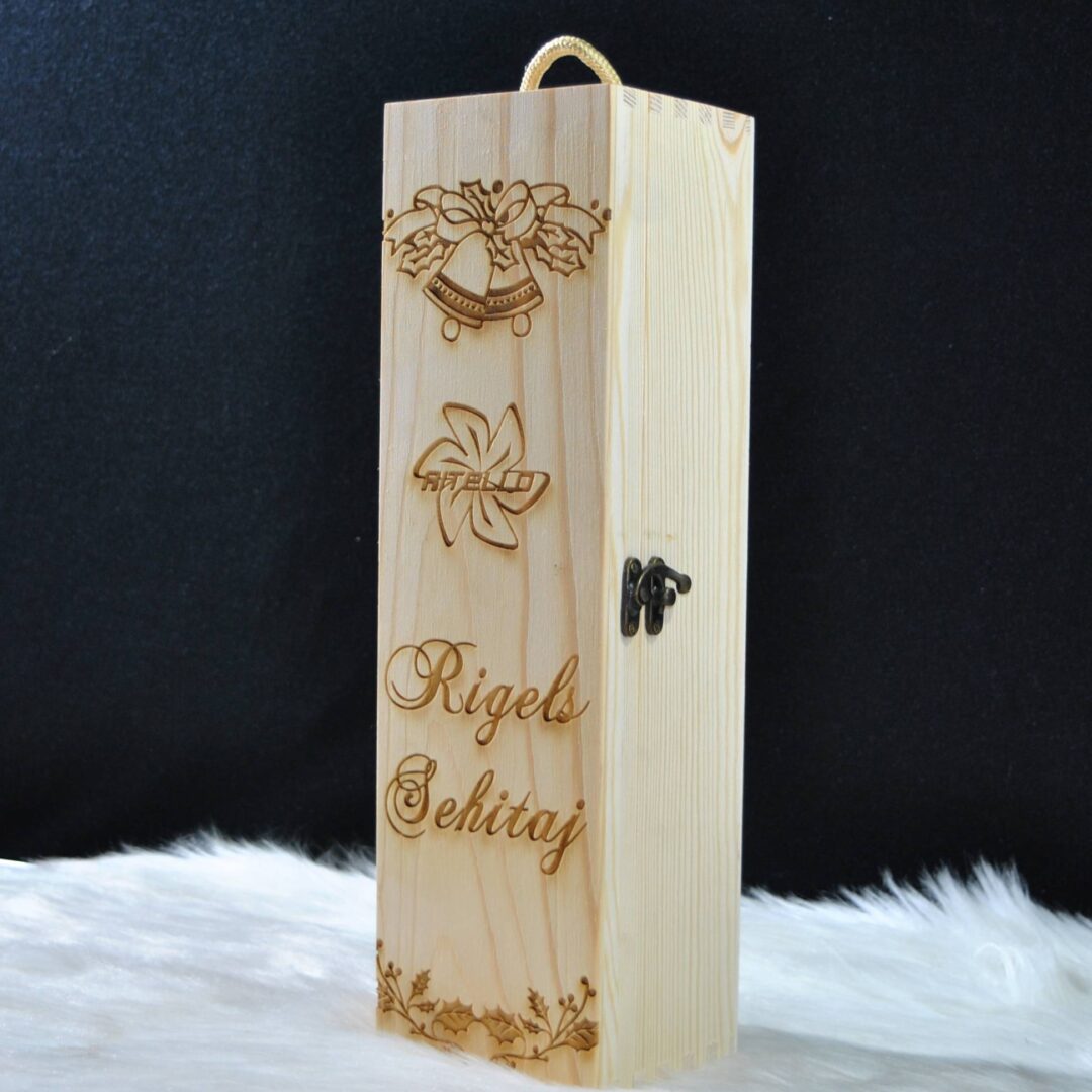 vere e personalizuar- kuti vere druri e personalizuar- vlera art- dhurate per ditelindje- wine box- engrave wine box- shishe vere e personalizuar- dhurate per krishtlindje- dhurate per vitin e ri