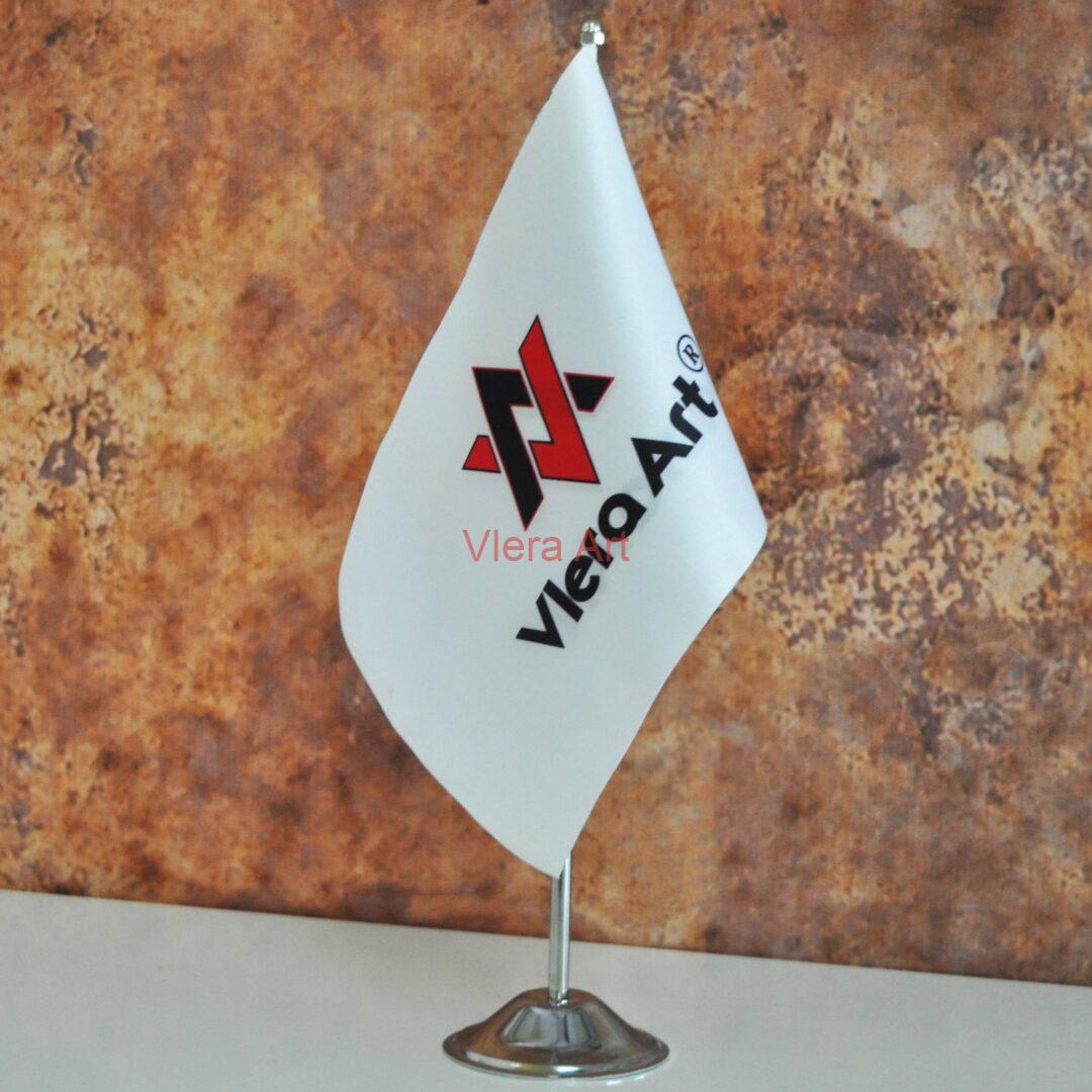 flamur i personalizuar - flamur me logo - flamur tavoline i personalizuar - flamur me mbajtese kristali - flamur zyre i personalizuar - vleraart - produkte promocionale -